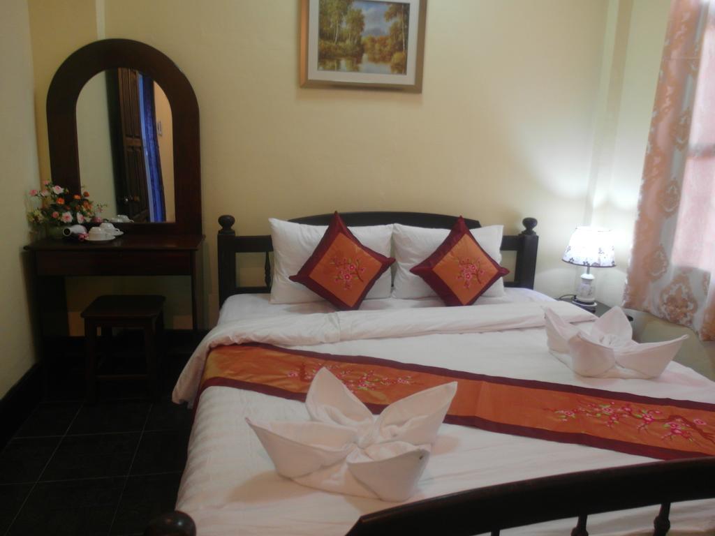 Kinnaly Place House Luang Prabang Rum bild